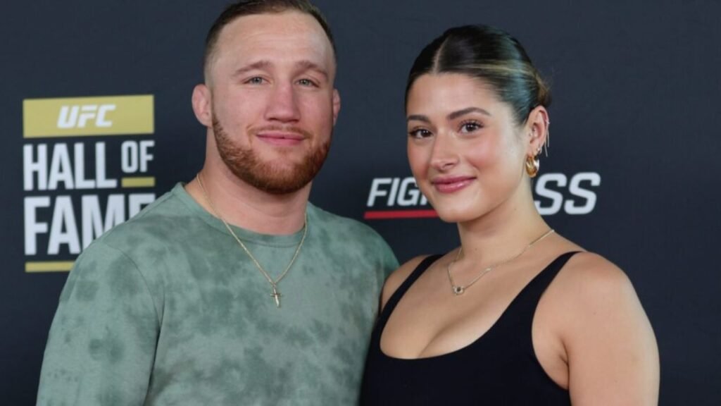 Justin Gaethje has indeed been linked to Sophia Romano.