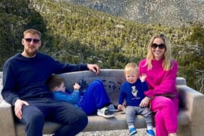 Alexander Volkov with his wife Yana Volkov & children.