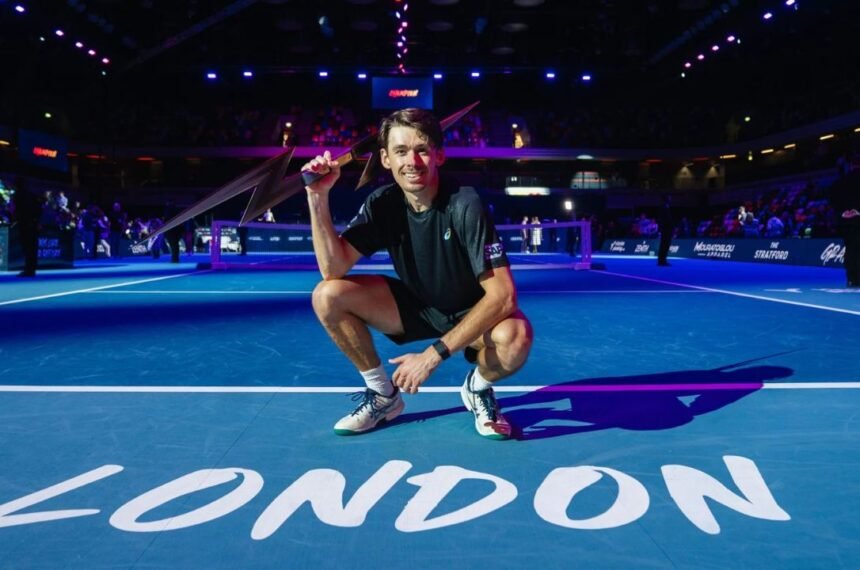 Alex de Minaurnet worth details